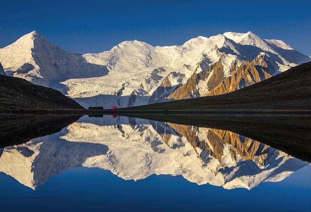 Rush-Lake-in-Hunza-Valley-Pakistan-1 -